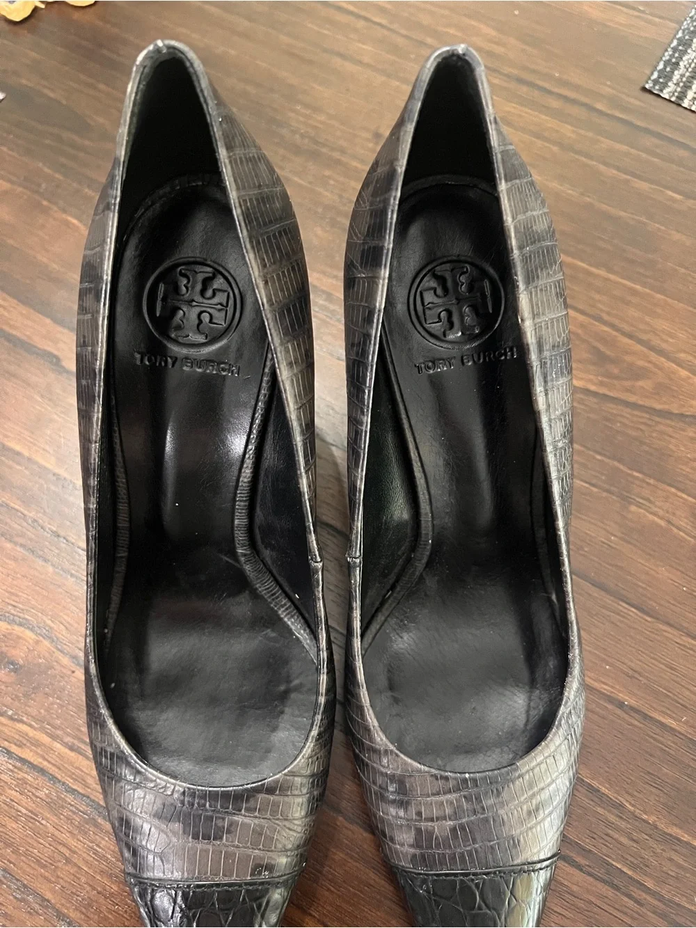 Tory Burch Gray Lyla Reptile Print Pump Black Cap